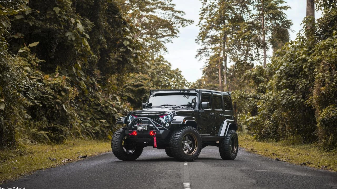 Jeep's Revival and Demise: The Wagoneer Story Unveiled